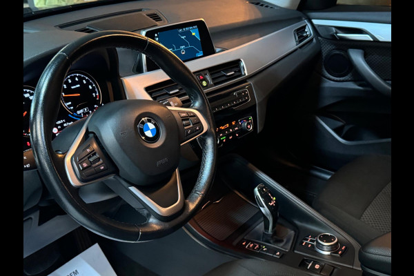 BMW X1 XDrive20i Executive Garantie Camera StoelVW Elek Achterklep PDC Cruise Navi Clima Led Lane All Season Rijklaar