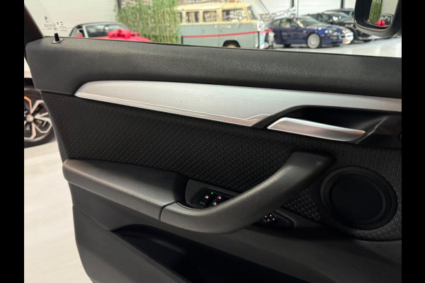 BMW X1 XDrive20i Executive Garantie Camera StoelVW Elek Achterklep PDC Cruise Navi Clima Led Lane All Season Rijklaar
