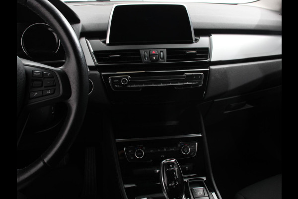 BMW 2 Serie Gran Tourer 218i Automaat 7p. Corporate Lease Executive 7p | Cruise control | Lichtmetalen velgen | Navigatie | Parkeersensoren achter | Radio | LED BMW 2 Serie Gran Tourer 218i Automaat 7p. Corporate Lease Executive 7p | Cruise control | Lichtmetalen velgen | Navigatie | Parkeersensoren achter | Radio | LED