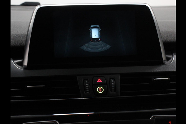 BMW 2 Serie Gran Tourer 218i Automaat 7p. Corporate Lease Executive 7p | Cruise control | Lichtmetalen velgen | Navigatie | Parkeersensoren achter | Radio | LED BMW 2 Serie Gran Tourer 218i Automaat 7p. Corporate Lease Executive 7p | Cruise control | Lichtmetalen velgen | Navigatie | Parkeersensoren achter | Radio | LED