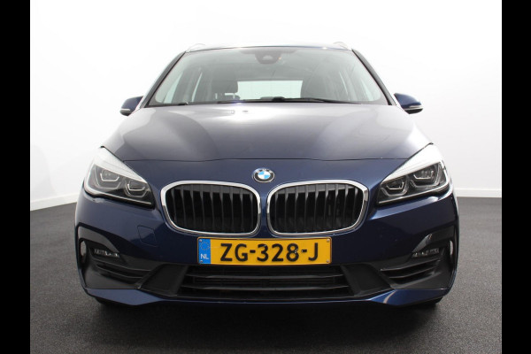 BMW 2 Serie Gran Tourer 218i Automaat 7p. Corporate Lease Executive 7p | Cruise control | Lichtmetalen velgen | Navigatie | Parkeersensoren achter | Radio | LED BMW 2 Serie Gran Tourer 218i Automaat 7p. Corporate Lease Executive 7p | Cruise control | Lichtmetalen velgen | Navigatie | Parkeersensoren achter | Radio | LED