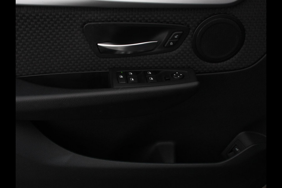 BMW 2 Serie Gran Tourer 218i Automaat 7p. Corporate Lease Executive 7p | Cruise control | Lichtmetalen velgen | Navigatie | Parkeersensoren achter | Radio | LED BMW 2 Serie Gran Tourer 218i Automaat 7p. Corporate Lease Executive 7p | Cruise control | Lichtmetalen velgen | Navigatie | Parkeersensoren achter | Radio | LED