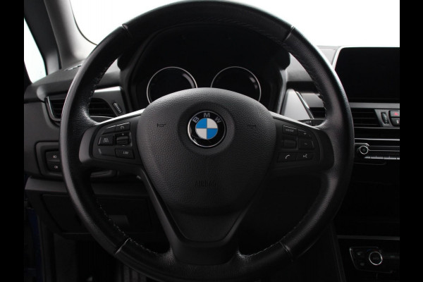 BMW 2 Serie Gran Tourer 218i Automaat 7p. Corporate Lease Executive 7p | Cruise control | Lichtmetalen velgen | Navigatie | Parkeersensoren achter | Radio | LED BMW 2 Serie Gran Tourer 218i Automaat 7p. Corporate Lease Executive 7p | Cruise control | Lichtmetalen velgen | Navigatie | Parkeersensoren achter | Radio | LED
