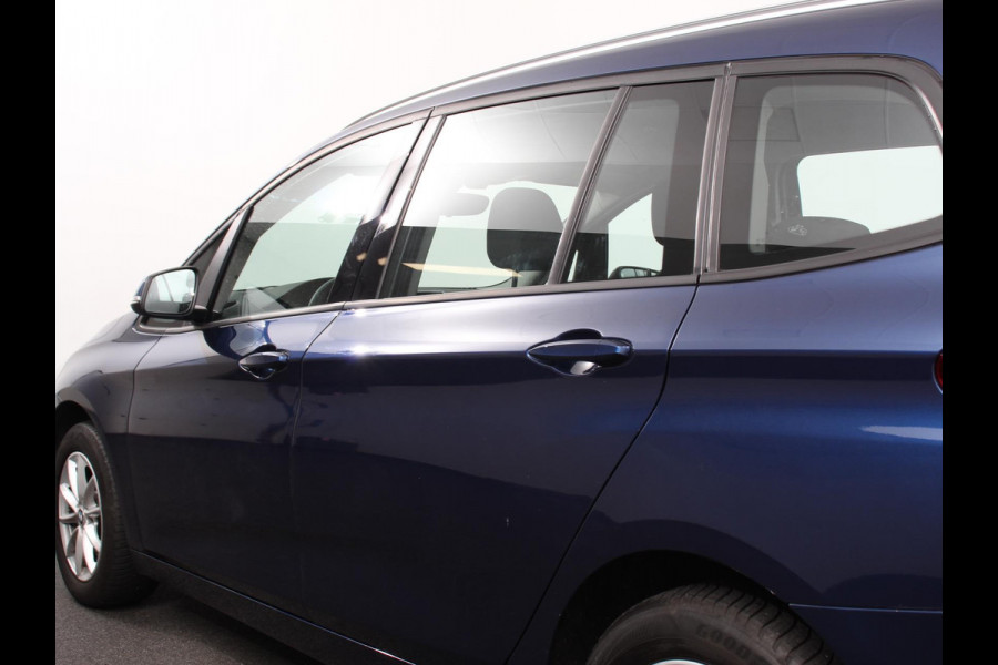 BMW 2 Serie Gran Tourer 218i Automaat 7p. Corporate Lease Executive 7p | Cruise control | Lichtmetalen velgen | Navigatie | Parkeersensoren achter | Radio | LED BMW 2 Serie Gran Tourer 218i Automaat 7p. Corporate Lease Executive 7p | Cruise control | Lichtmetalen velgen | Navigatie | Parkeersensoren achter | Radio | LED