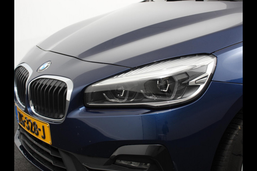 BMW 2 Serie Gran Tourer 218i Automaat 7p. Corporate Lease Executive 7p | Cruise control | Lichtmetalen velgen | Navigatie | Parkeersensoren achter | Radio | LED BMW 2 Serie Gran Tourer 218i Automaat 7p. Corporate Lease Executive 7p | Cruise control | Lichtmetalen velgen | Navigatie | Parkeersensoren achter | Radio | LED