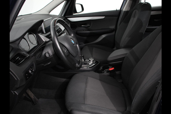 BMW 2 Serie Gran Tourer 218i Automaat 7p. Corporate Lease Executive 7p | Cruise control | Lichtmetalen velgen | Navigatie | Parkeersensoren achter | Radio | LED BMW 2 Serie Gran Tourer 218i Automaat 7p. Corporate Lease Executive 7p | Cruise control | Lichtmetalen velgen | Navigatie | Parkeersensoren achter | Radio | LED