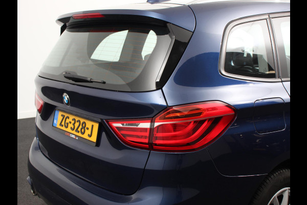 BMW 2 Serie Gran Tourer 218i Automaat 7p. Corporate Lease Executive 7p | Cruise control | Lichtmetalen velgen | Navigatie | Parkeersensoren achter | Radio | LED BMW 2 Serie Gran Tourer 218i Automaat 7p. Corporate Lease Executive 7p | Cruise control | Lichtmetalen velgen | Navigatie | Parkeersensoren achter | Radio | LED