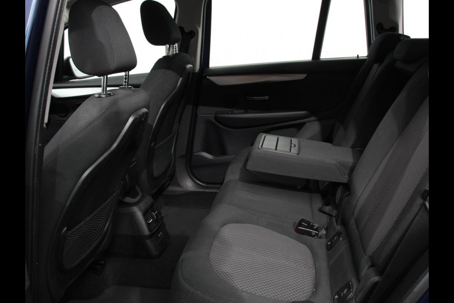 BMW 2 Serie Gran Tourer 218i Automaat 7p. Corporate Lease Executive 7p | Cruise control | Lichtmetalen velgen | Navigatie | Parkeersensoren achter | Radio | LED BMW 2 Serie Gran Tourer 218i Automaat 7p. Corporate Lease Executive 7p | Cruise control | Lichtmetalen velgen | Navigatie | Parkeersensoren achter | Radio | LED