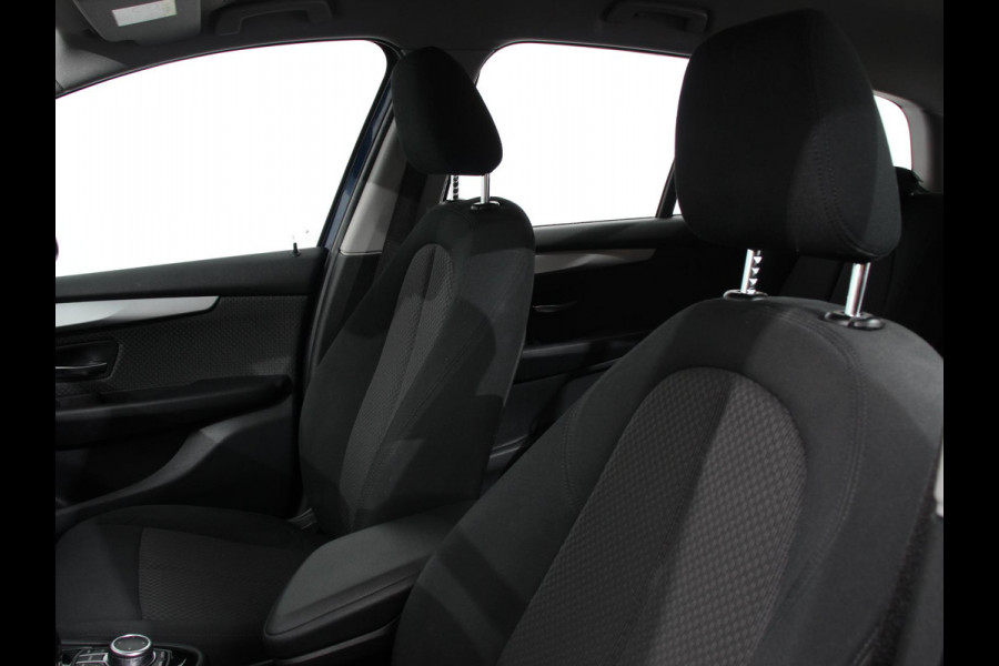 BMW 2 Serie Gran Tourer 218i Automaat 7p. Corporate Lease Executive 7p | Cruise control | Lichtmetalen velgen | Navigatie | Parkeersensoren achter | Radio | LED BMW 2 Serie Gran Tourer 218i Automaat 7p. Corporate Lease Executive 7p | Cruise control | Lichtmetalen velgen | Navigatie | Parkeersensoren achter | Radio | LED