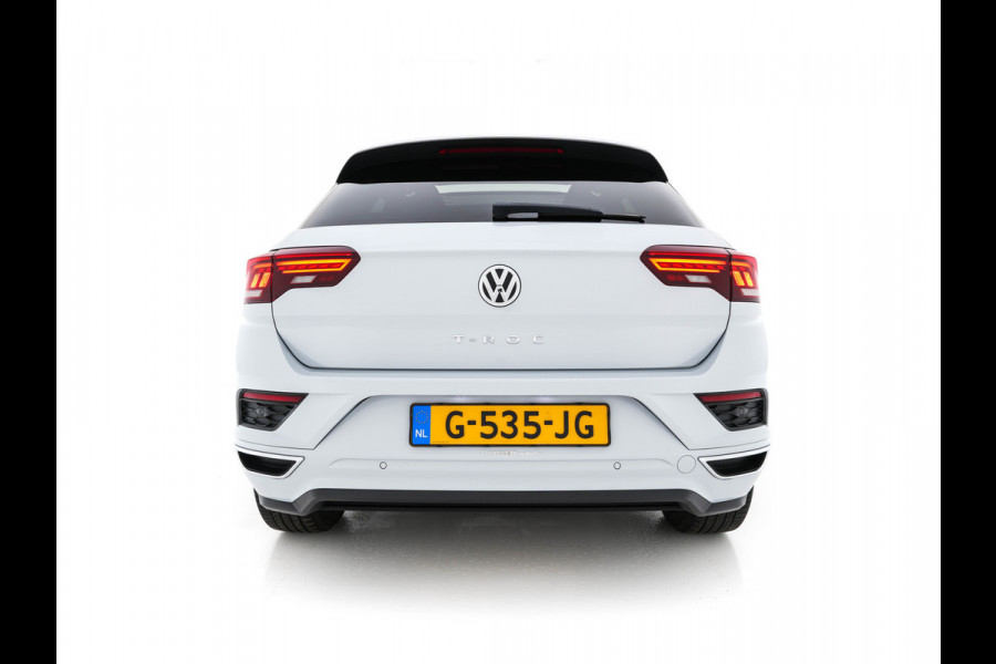Volkswagen T-Roc 1.5 TSI R-Line Sport Business Aut. *PANO | LEATHER | FULL-LED | ADAPTIVE-CRUISE | DIGI-COCKPIT | NAVI-FULLMAP | HEATED-SPORTSEATS | AMBIENT-LIGHT | PRIVACY-GLASS | DAB+ | CARPLAY | SHIFT-PADDLES | 18''ALU* Volkswagen T-Roc 1.5 TSI R-Line Sport Business Aut. *PANO | LEATHER | FULL-LED | ADAPTIVE-CRUISE | DIGI-COCKPIT | NAVI-FULLMAP | HEATED-SPORTSEATS | AMBIENT-LIGHT | PRIVACY-GLASS | DAB+ | CARPLAY | SHIFT-PADDLES | 18''ALU*