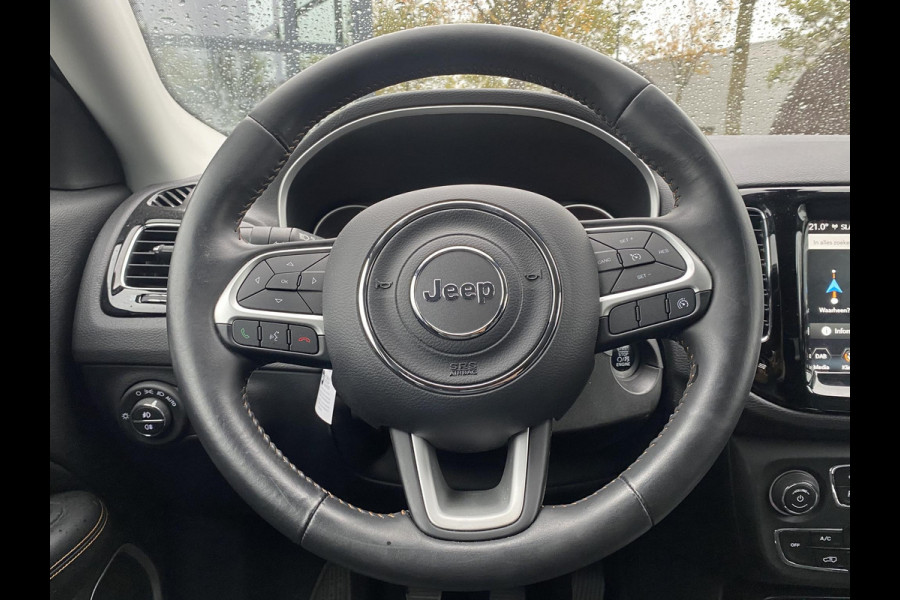 Jeep Compass 1.4 MultiAir Limited 1STE EIGENAAR| ORIGINEEL NL AUTO |  STOELVERWARMING| AFNEEMBARE TREKHAAK| RIJKLAARPRIJS INCL. 12 MND BOVAG GARANTIE Jeep Compass 1.4 MultiAir Limited 1STE EIGENAAR| ORIGINEEL NL AUTO |  STOELVERWARMING| AFNEEMBARE TREKHAAK| RIJKLAARPRIJS INCL. 12 MND BOVAG GARANTIE