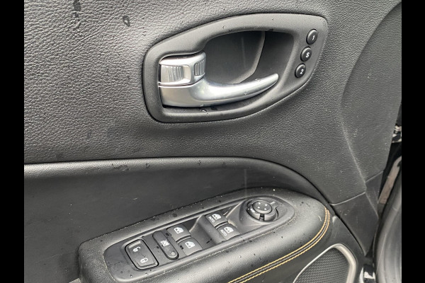 Jeep Compass 1.4 MultiAir Limited 1STE EIGENAAR| ORIGINEEL NL AUTO |  STOELVERWARMING| AFNEEMBARE TREKHAAK| RIJKLAARPRIJS INCL. 12 MND BOVAG GARANTIE Jeep Compass 1.4 MultiAir Limited 1STE EIGENAAR| ORIGINEEL NL AUTO |  STOELVERWARMING| AFNEEMBARE TREKHAAK| RIJKLAARPRIJS INCL. 12 MND BOVAG GARANTIE