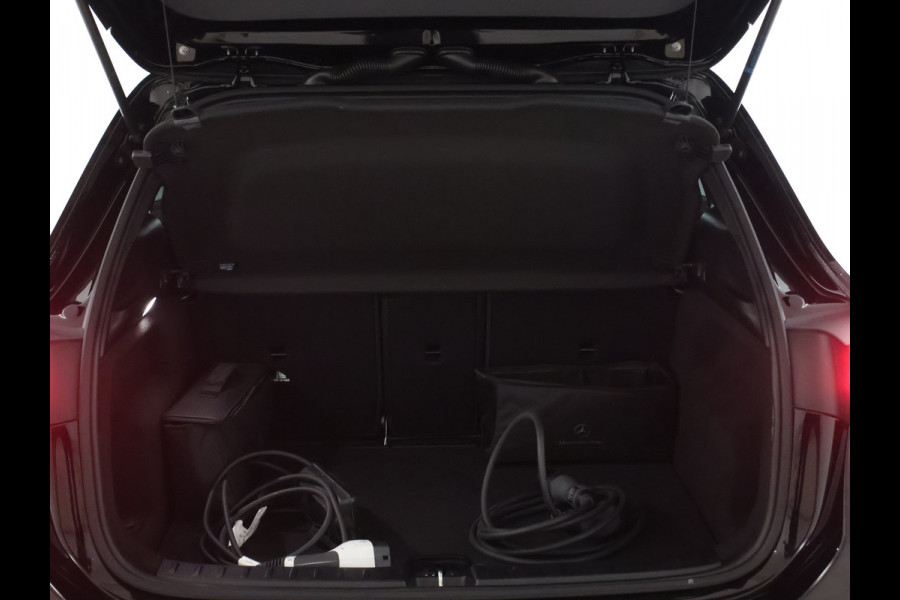 Mercedes-Benz GLA 250 e Plug-In Hybride Trekhaak | Night Pakket |Stoelverwarming voor | Distronic | Achteruitrijcamera | Keyless go | Dodehoek Assist.. Inclusief 24 maanden MB Certified garantie voor Europa.