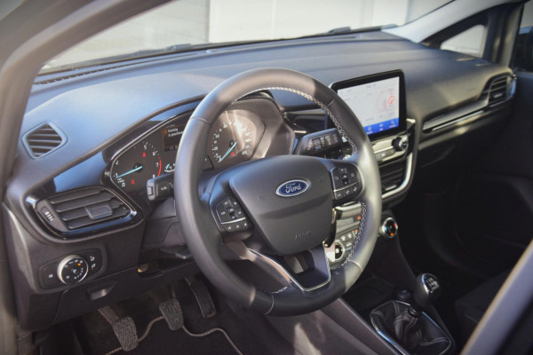 Ford Fiesta 1.0 EcoBoost Hybrid Titanium + NAVIGATIE/DRAADLOOS TELEFOON LADEN