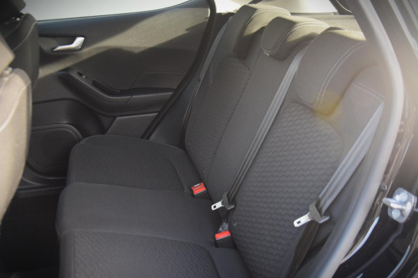 Ford Fiesta 1.0 EcoBoost Hybrid Titanium + NAVIGATIE/DRAADLOOS TELEFOON LADEN