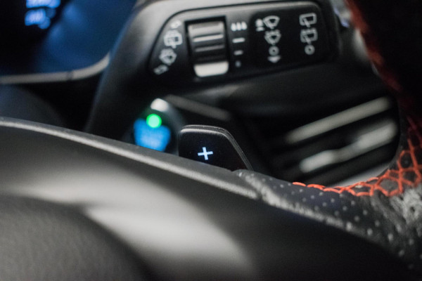 Ford Focus 1.5 150PK EcoBoost ST Line Automaat [ Bang & Olufsen Camera Carplay Adaptive Cruise Control ]