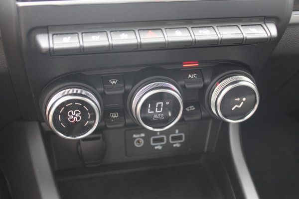 Renault Arkana 1.3 TCe 140 R.S. Line / Camera / Leder / 18'' / Bose / Keyless / Sfeerverlichting / Navigatie / Dodehoek / DAB / ACC / Stoelverwarming Renault Arkana 1.3 TCe 140 R.S. Line / Camera / Leder / 18'' / Bose / Keyless / Sfeerverlichting / Navigatie / Dodehoek / DAB / ACC / Stoelverwarming