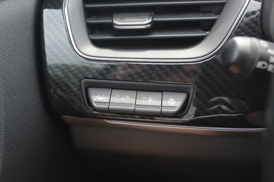 Renault Arkana 1.3 TCe 140 R.S. Line / Camera / Leder / 18'' / Bose / Keyless / Sfeerverlichting / Navigatie / Dodehoek / DAB / ACC / Stoelverwarming Renault Arkana 1.3 TCe 140 R.S. Line / Camera / Leder / 18'' / Bose / Keyless / Sfeerverlichting / Navigatie / Dodehoek / DAB / ACC / Stoelverwarming