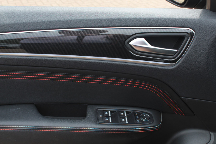 Renault Arkana 1.3 TCe 140 R.S. Line / Camera / Leder / 18'' / Bose / Keyless / Sfeerverlichting / Navigatie / Dodehoek / DAB / ACC / Stoelverwarming Renault Arkana 1.3 TCe 140 R.S. Line / Camera / Leder / 18'' / Bose / Keyless / Sfeerverlichting / Navigatie / Dodehoek / DAB / ACC / Stoelverwarming