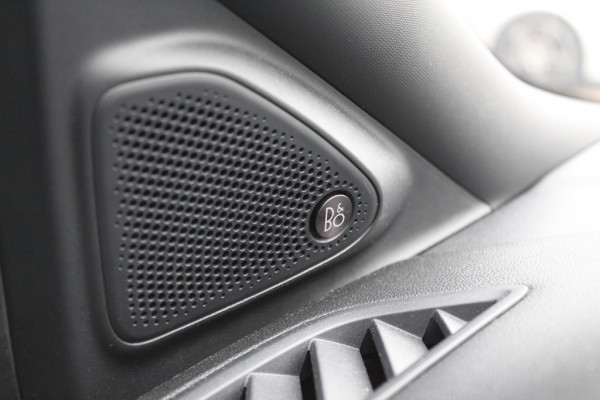 Ford Puma 1.0 EcoBoost Hybrid ST-Line X Vignale / Panoramadak / Camera / B&O / Navigatie / Dodehoek / Stuurverwarming / Cruise Control Ford Puma 1.0 EcoBoost Hybrid ST-Line X Vignale / Panoramadak / Camera / B&O / Navigatie / Dodehoek / Stuurverwarming / Cruise Control