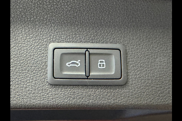 Audi Q2 35 TFSI S Edition S-tronic ADAPTIEVE CRUISE CONTROL PDC STOELVERWARMING AIRCO BLUETOOTH Audi Q2 35 TFSI S Edition S-tronic ADAPTIEVE CRUISE CONTROL PDC STOELVERWARMING AIRCO BLUETOOTH