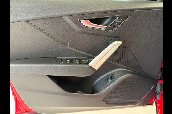 Audi Q2 35 TFSI S Edition S-tronic ADAPTIEVE CRUISE CONTROL PDC STOELVERWARMING AIRCO BLUETOOTH Audi Q2 35 TFSI S Edition S-tronic ADAPTIEVE CRUISE CONTROL PDC STOELVERWARMING AIRCO BLUETOOTH