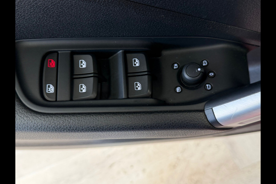 Audi Q2 35 TFSI S Edition S-tronic ADAPTIEVE CRUISE CONTROL PDC STOELVERWARMING AIRCO BLUETOOTH Audi Q2 35 TFSI S Edition S-tronic ADAPTIEVE CRUISE CONTROL PDC STOELVERWARMING AIRCO BLUETOOTH