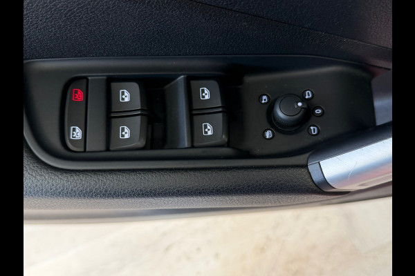 Audi Q2 35 TFSI S Edition S-tronic ADAPTIEVE CRUISE CONTROL PDC STOELVERWARMING AIRCO BLUETOOTH Audi Q2 35 TFSI S Edition S-tronic ADAPTIEVE CRUISE CONTROL PDC STOELVERWARMING AIRCO BLUETOOTH