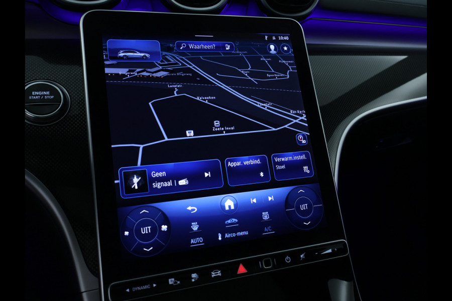 Mercedes-Benz C-Klasse Estate 300 e AMG Plug-In Hybride AMG Line | Trekhaak | Panorama Schuif-Kanrteldak | Distronic | Stuur en Stoelverwarming. Inclusief 24 maanden Mercedes-Benz Certified garantie voor Europa.