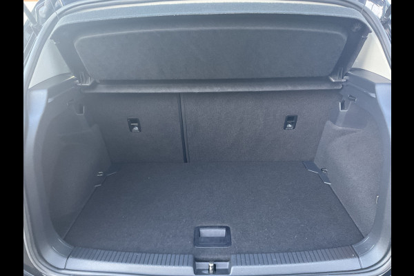 Volkswagen T-Cross 1.0 TSI Life Trekhaak Carplay Adap.Cruise Hoogzitter NL-Auto 68050KM! Volkswagen T-Cross 1.0 TSI Life Trekhaak Carplay Adap.Cruise Hoogzitter NL-Auto 68050KM!