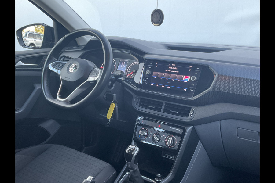 Volkswagen T-Cross 1.0 TSI Life Trekhaak Carplay Adap.Cruise Hoogzitter NL-Auto 68050KM! Volkswagen T-Cross 1.0 TSI Life Trekhaak Carplay Adap.Cruise Hoogzitter NL-Auto 68050KM!