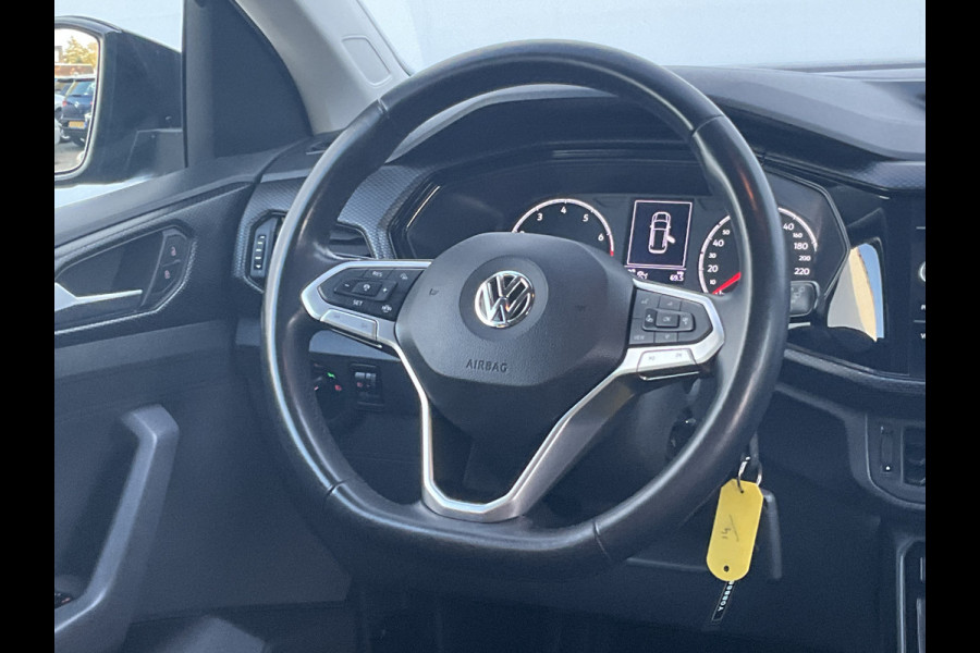 Volkswagen T-Cross 1.0 TSI Life Trekhaak Carplay Adap.Cruise Hoogzitter NL-Auto 68050KM! Volkswagen T-Cross 1.0 TSI Life Trekhaak Carplay Adap.Cruise Hoogzitter NL-Auto 68050KM!