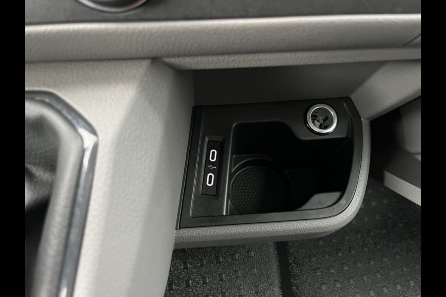 Volkswagen Transporter T6.1 2.0 TDI 150pk E6 L2 Lease €421 p/m, Airco, Navi, PDC, Sortimo inrichting, Trekhaak, Volledig onderhoudshistorie aanwezig Volkswagen Transporter T6.1 2.0 TDI 150pk E6 L2 Lease €421 p/m, Airco, Navi, PDC, Sortimo inrichting, Trekhaak, Volledig onderhoudshistorie aanwezig