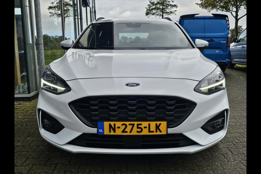 Ford FOCUS Wagon 1.0 EcoBoost ST Line X Business AGR-stoelen | Winter Pack | Full LED | 18 inch lichtmetalen velgen Ford FOCUS Wagon 1.0 EcoBoost ST Line X Business AGR-stoelen | Winter Pack | Full LED | 18 inch lichtmetalen velgen