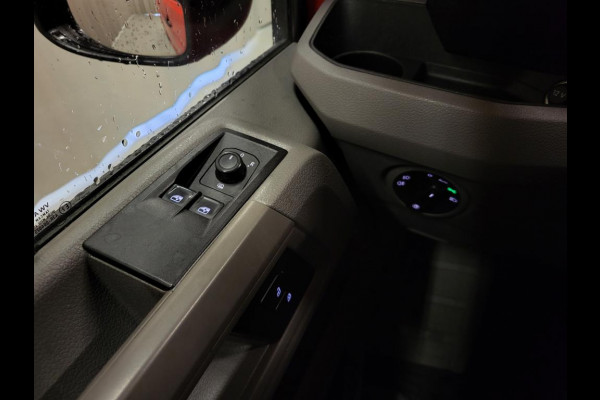 Volkswagen Crafter 2.0TDI 177pk L3/H2 Dubbele Cabine Euro 6! Volkswagen Crafter 2.0TDI 177pk L3/H2 Dubbele Cabine Euro 6!