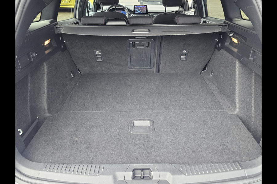 Ford FOCUS Wagon 1.0 EcoBoost ST Line X Business AGR-stoelen | Winter Pack | Full LED | 18 inch lichtmetalen velgen Ford FOCUS Wagon 1.0 EcoBoost ST Line X Business AGR-stoelen | Winter Pack | Full LED | 18 inch lichtmetalen velgen
