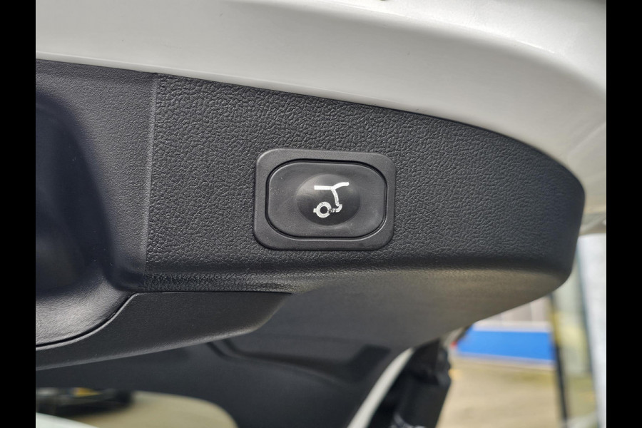 Ford FOCUS Wagon 1.0 EcoBoost ST Line X Business AGR-stoelen | Winter Pack | Full LED | 18 inch lichtmetalen velgen Ford FOCUS Wagon 1.0 EcoBoost ST Line X Business AGR-stoelen | Winter Pack | Full LED | 18 inch lichtmetalen velgen