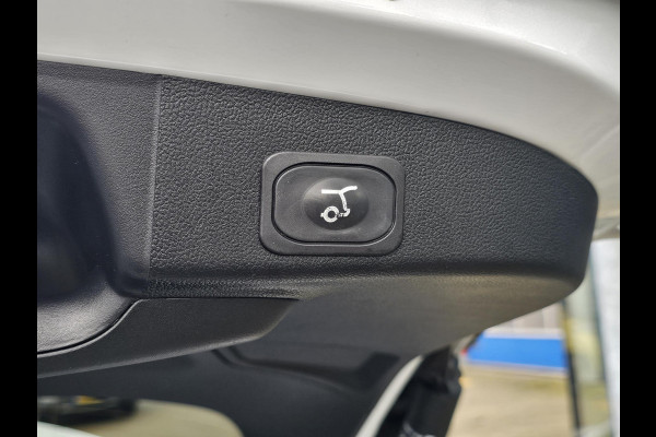 Ford FOCUS Wagon 1.0 EcoBoost ST Line X Business AGR-stoelen | Winter Pack | Full LED | 18 inch lichtmetalen velgen Ford FOCUS Wagon 1.0 EcoBoost ST Line X Business AGR-stoelen | Winter Pack | Full LED | 18 inch lichtmetalen velgen
