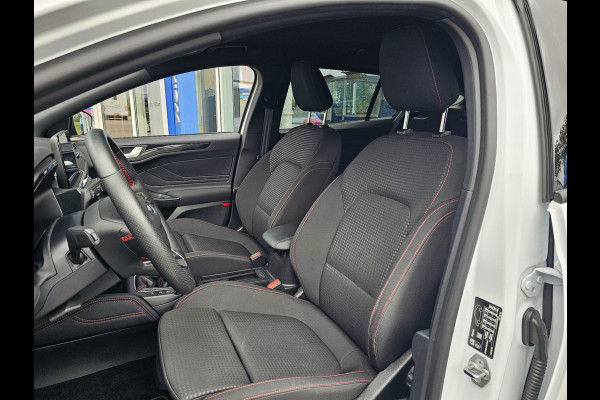 Ford FOCUS Wagon 1.0 EcoBoost ST Line X Business AGR-stoelen | Winter Pack | Full LED | 18 inch lichtmetalen velgen Ford FOCUS Wagon 1.0 EcoBoost ST Line X Business AGR-stoelen | Winter Pack | Full LED | 18 inch lichtmetalen velgen