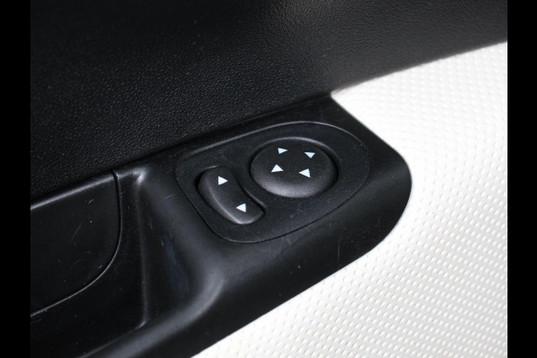 Fiat 500 1.2 Automaat Sport | Climate Control | Bluetooth | Cruise Control | 16 Inch Lichtmetalen Velgen | Sportstoelen