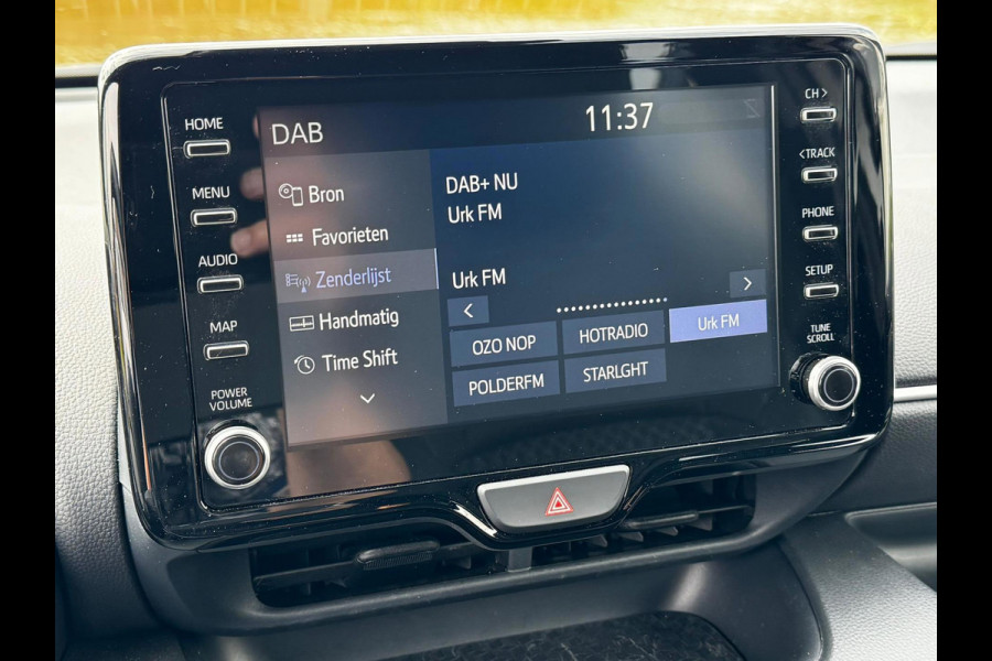 Toyota Yaris 1.5 Hybrid Executive stuur en stoelverwarm. half leer HUD vol