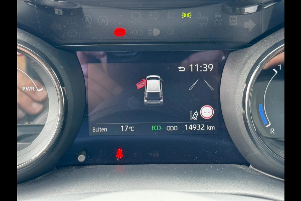 Toyota Yaris 1.5 Hybrid Executive stuur en stoelverwarm. half leer HUD vol