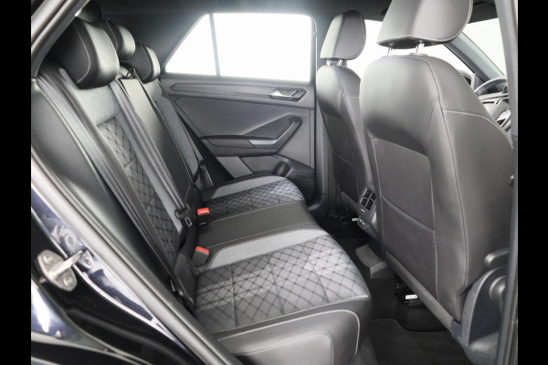 Volkswagen T-Roc 1.0 TSI R-Line Business 110 PK | Verlengde garantie | Navigatie | Keyless entry | Privacy glas | Volkswagen T-Roc 1.0 TSI R-Line Business 110 PK | Verlengde garantie | Navigatie | Keyless entry | Privacy glas |