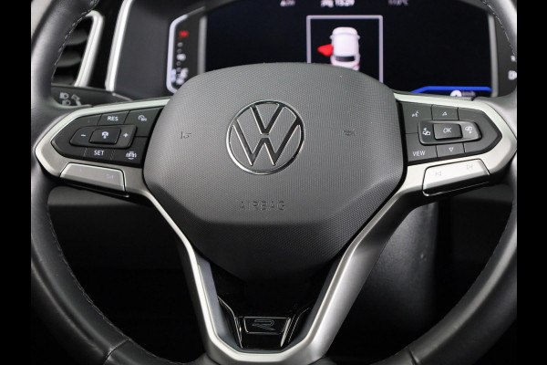 Volkswagen T-Roc 1.0 TSI R-Line Business 110 PK | Verlengde garantie | Navigatie | Keyless entry | Privacy glas | Volkswagen T-Roc 1.0 TSI R-Line Business 110 PK | Verlengde garantie | Navigatie | Keyless entry | Privacy glas |