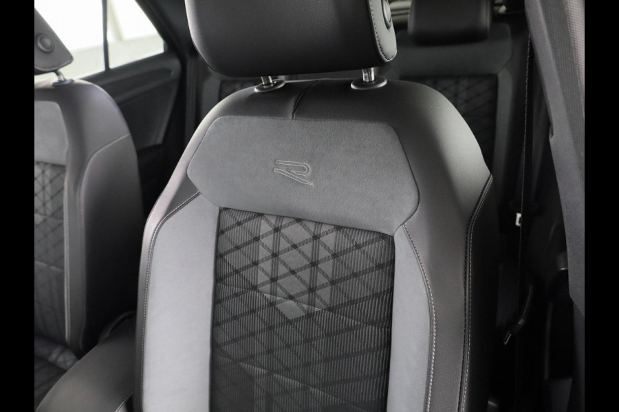 Volkswagen T-Roc 1.0 TSI R-Line Business 110 PK | Verlengde garantie | Navigatie | Keyless entry | Privacy glas | Volkswagen T-Roc 1.0 TSI R-Line Business 110 PK | Verlengde garantie | Navigatie | Keyless entry | Privacy glas |