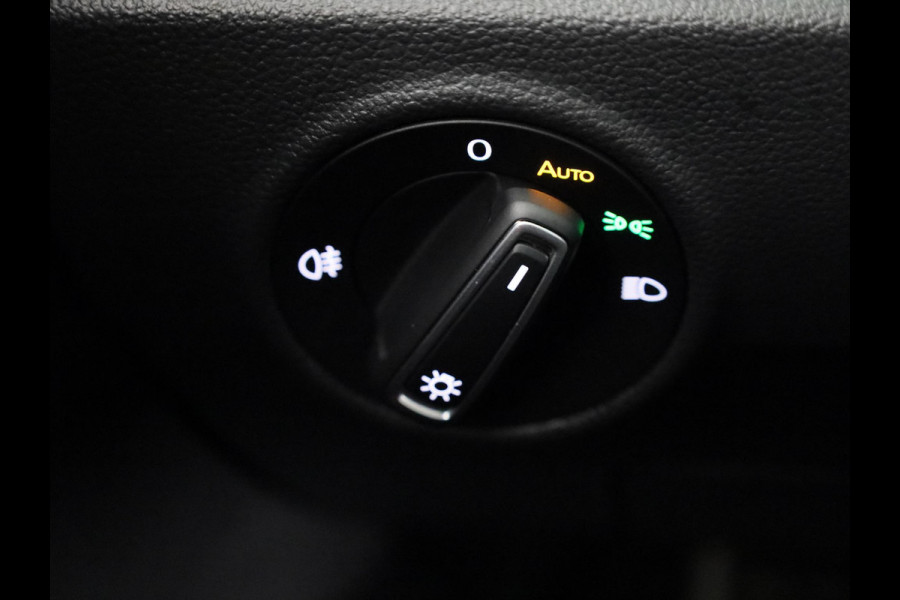 Volkswagen T-Roc 1.0 TSI R-Line Business 110 PK | Verlengde garantie | Navigatie | Keyless entry | Privacy glas | Volkswagen T-Roc 1.0 TSI R-Line Business 110 PK | Verlengde garantie | Navigatie | Keyless entry | Privacy glas |