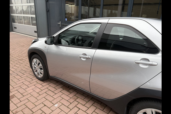 Toyota Aygo X 1.0 VVT-i MT Play 5-drs. CAMERA/CARPLAY/DAB/ADAPT.CRUISE