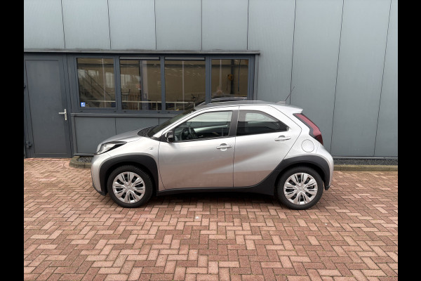 Toyota Aygo X 1.0 VVT-i MT Play 5-drs. CAMERA/CARPLAY/DAB/ADAPT.CRUISE