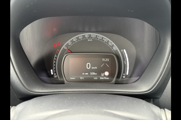 Toyota Aygo X 1.0 VVT-i MT Play 5-drs. CAMERA/CARPLAY/DAB/ADAPT.CRUISE