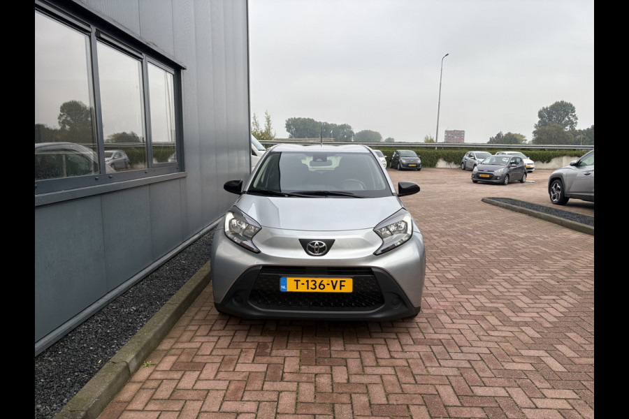 Toyota Aygo X 1.0 VVT-i MT Play 5-drs. CAMERA/CARPLAY/DAB/ADAPT.CRUISE